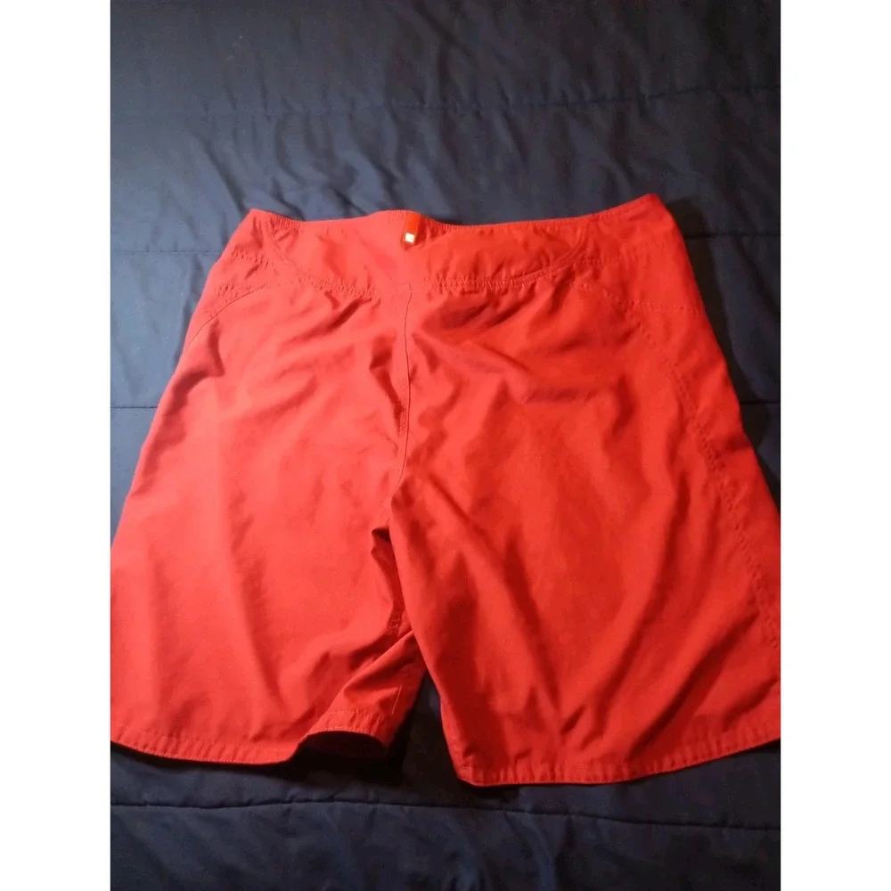 The North Face Board‎ Shorts Men's Size 38 Red Swim Surf Pockets Logo No Liner